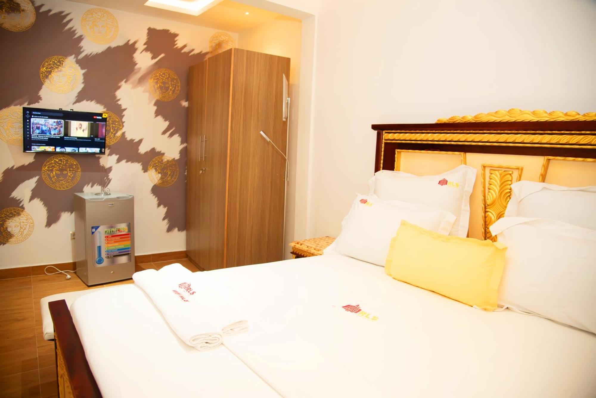 Residence Le Sommet - Chambre Versace Douala Exterior foto